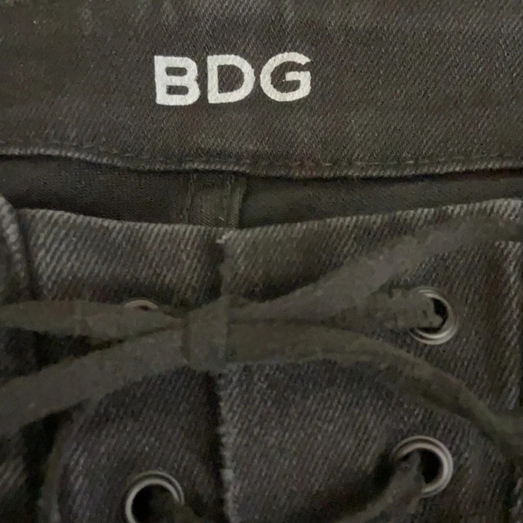 BDG Low Rise Twig Lace Up Crop Jeans in Black - 25 - Picture 5 of 7